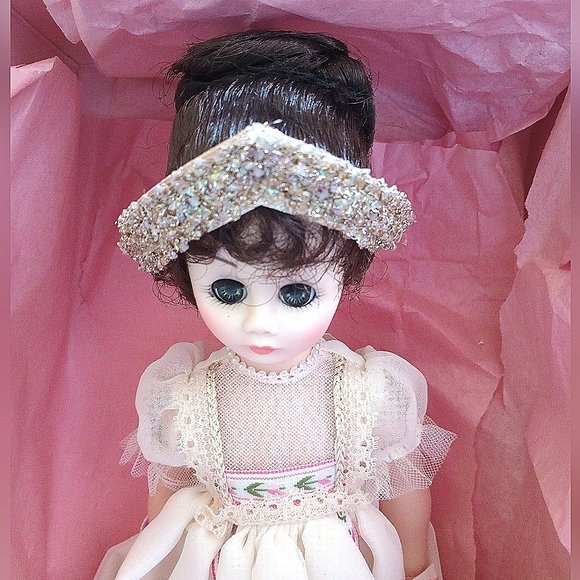 JOSEPHINE DOLL 12", " NAPOLEAN & JOSEPHINE " WITH TAG & ORIGINAL BOX - Picture 4 of 5